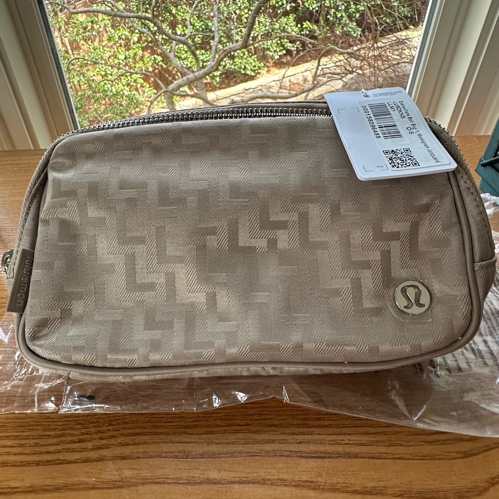 Lululemon Everywhere 1L Monogram Belt Bag NIB and NWT